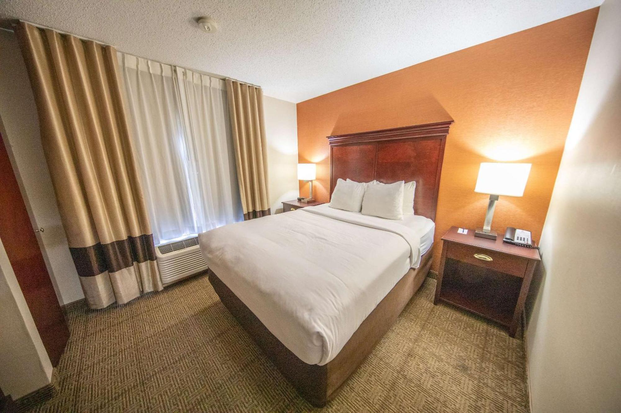 Comfort & Hotel Hutchinson